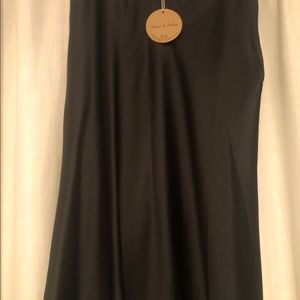 Black silk skirt size L by Aaron and Amber NWT